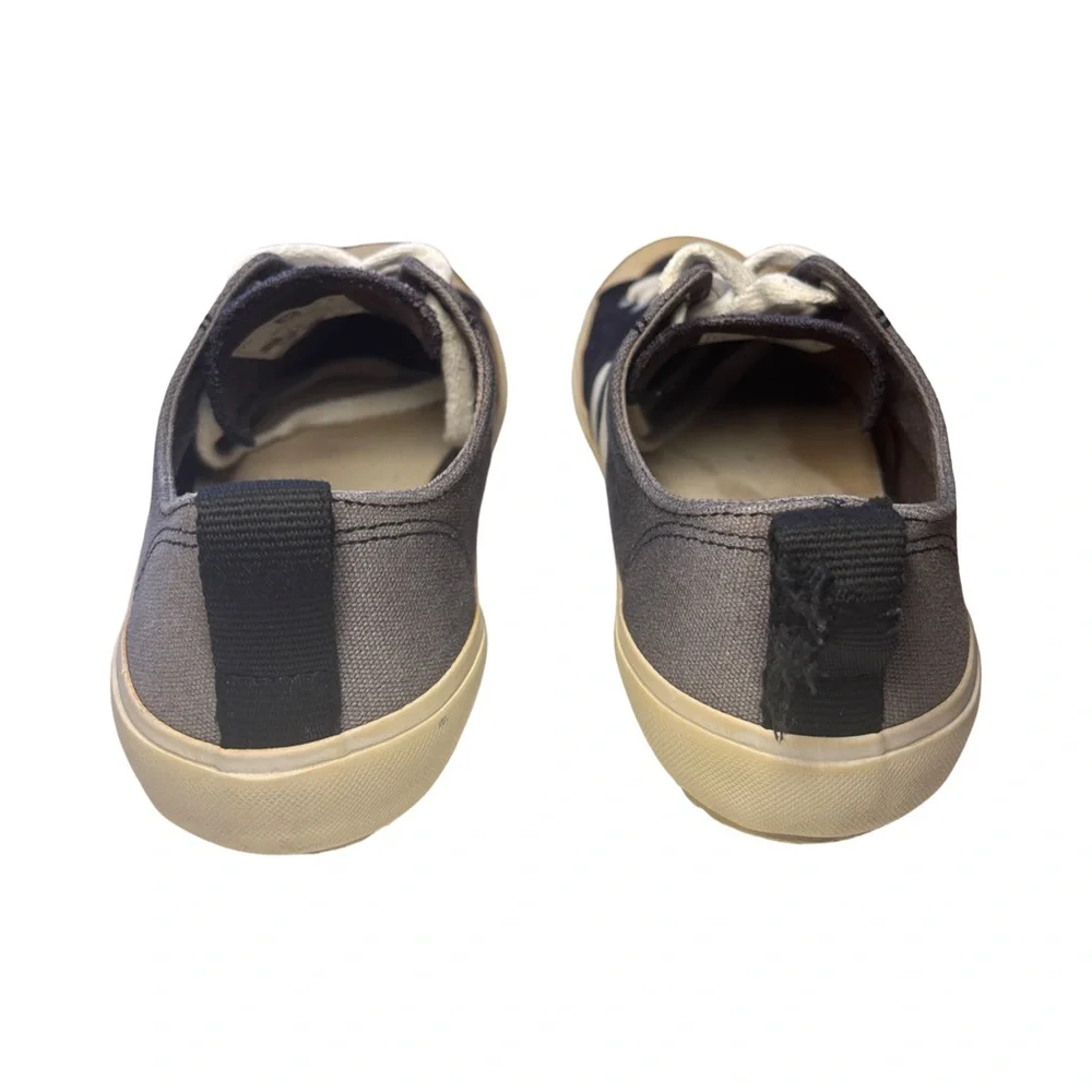 Veja Black and Cream Women's low top Sneakers Nova T4 Size 6